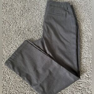 Lee Relaxed Fit Straight Leg Mid Rise Wrinkle Free Size 4 Short Petite